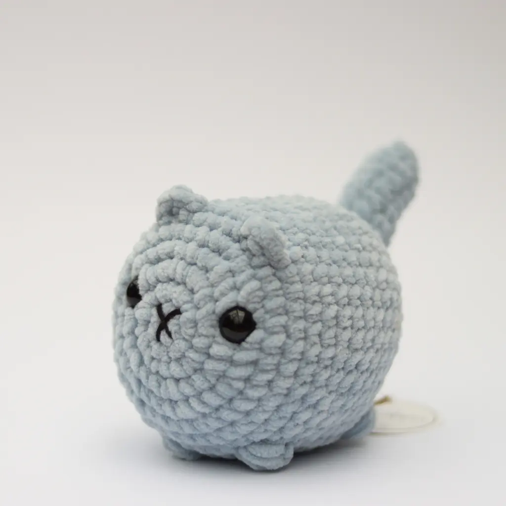 loaf_cat_icicle_1920x1920.webp